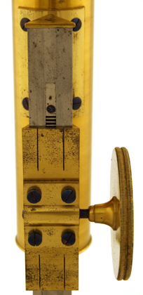 Mikroskop F.W. Schiek in Berlin, No. 63: Grobtrieb