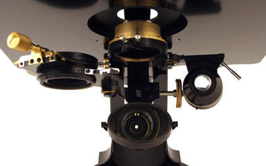 Carl Zeiss Jena Mikroskop Stativ ID f&uuml;r Gehirnschnitte: Beleuchtungsapparat